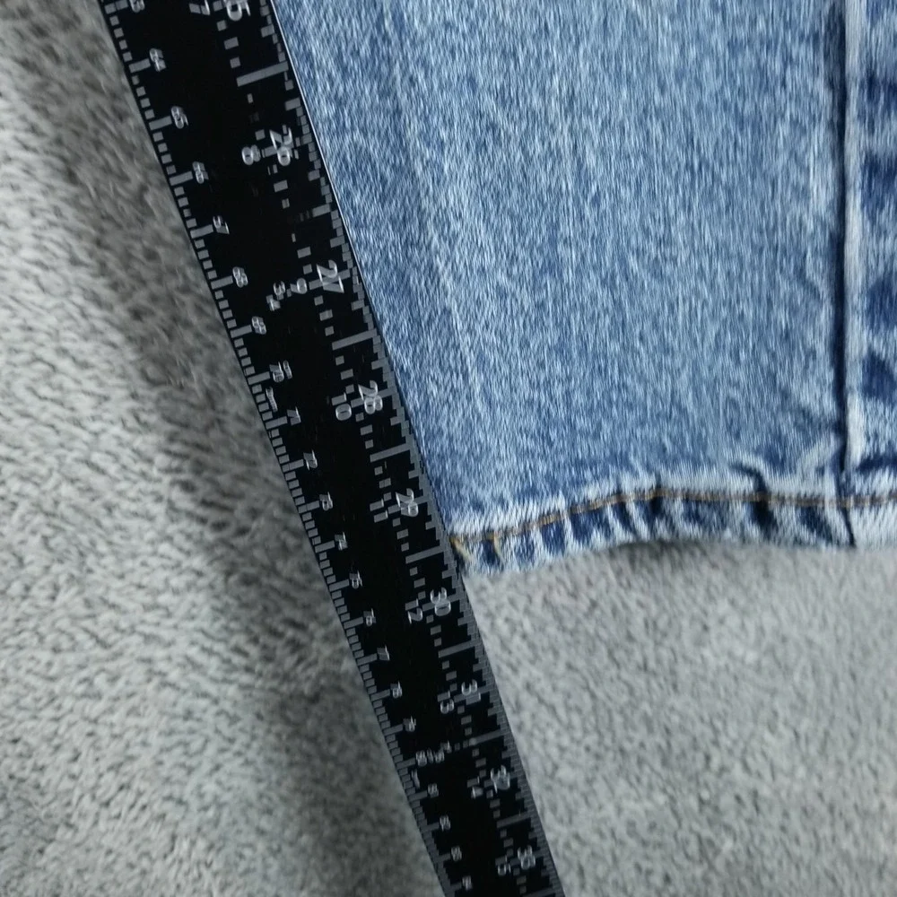 Levis before purchasing
